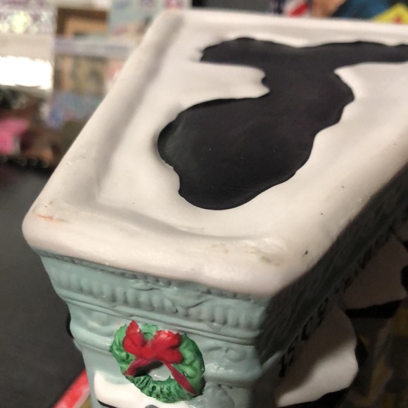 Vintage 1991 (Retired)  Coca-Cola Town Square Collection: 1909 Pender Block - Picture 11 of 13